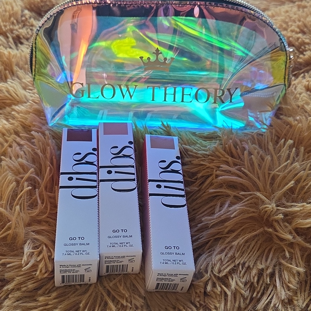 Go To Glossy Balm Lip Trio – Mims, Effortless Pink, Kiss Me Quick - Picture 4 of 5